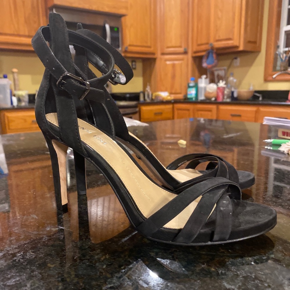 Strappy black heel